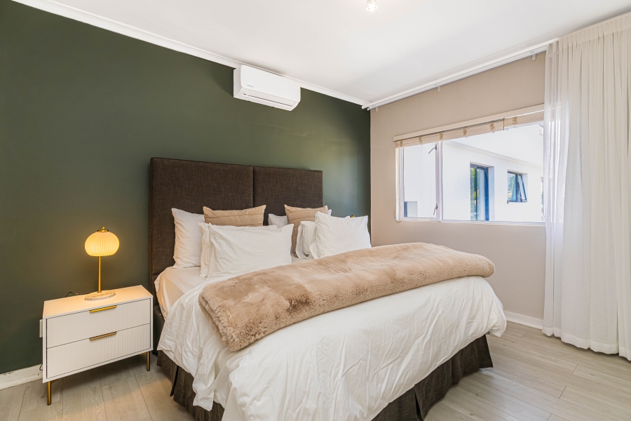 To Let 2 Bedroom Property for Rent in Camps Bay Western Cape